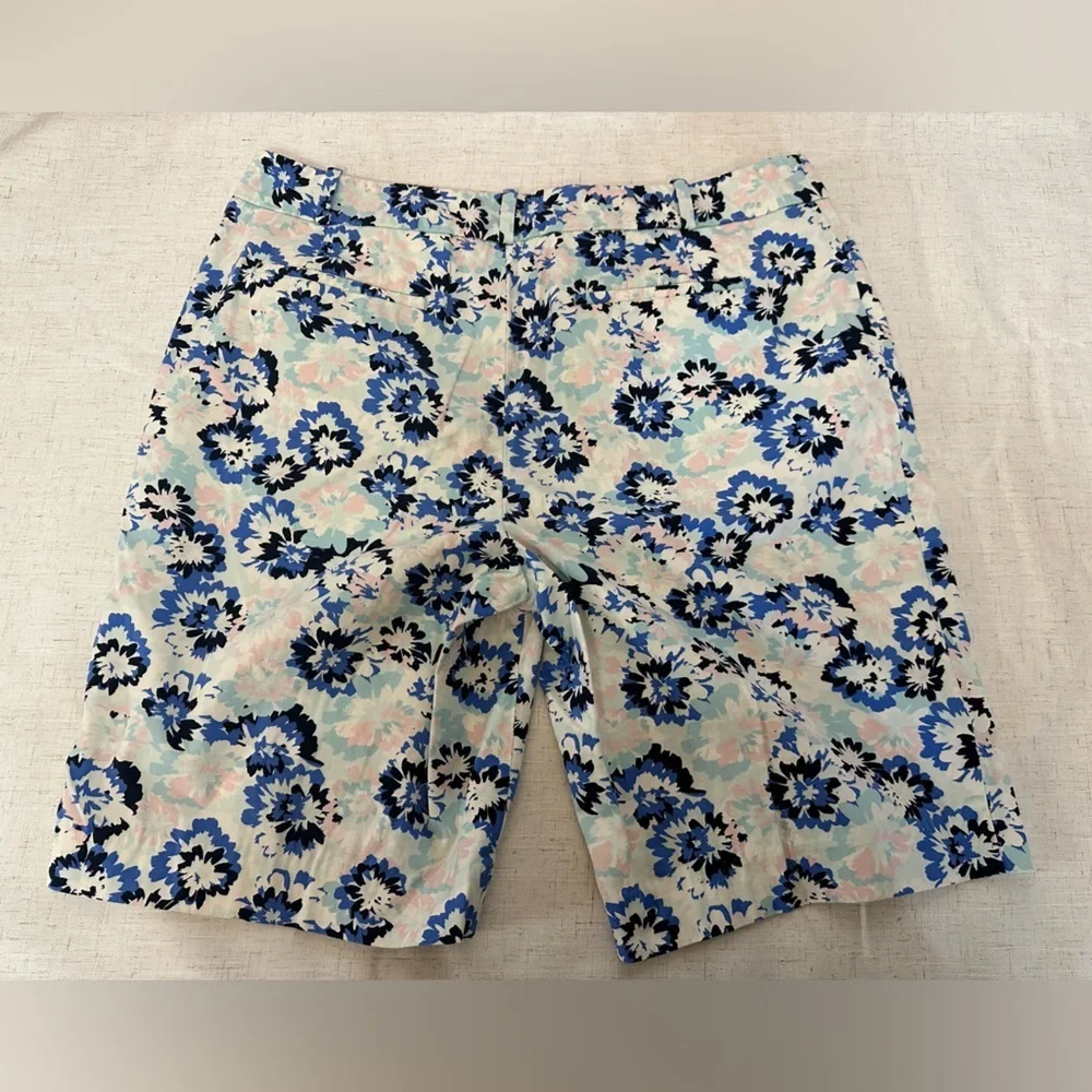 Talbots Floral Women Shorts - Blue and Cream🌴☀️